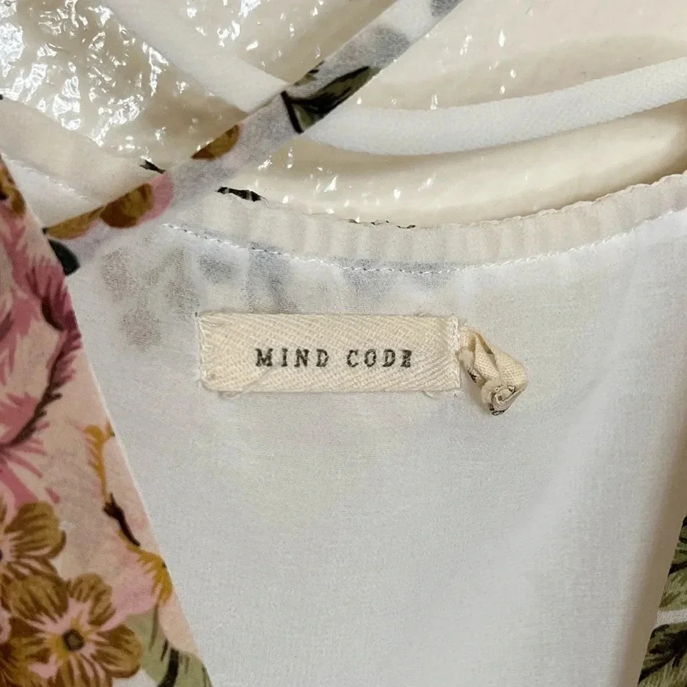 Mind Code Floral Tank top - Picture 3 of 5